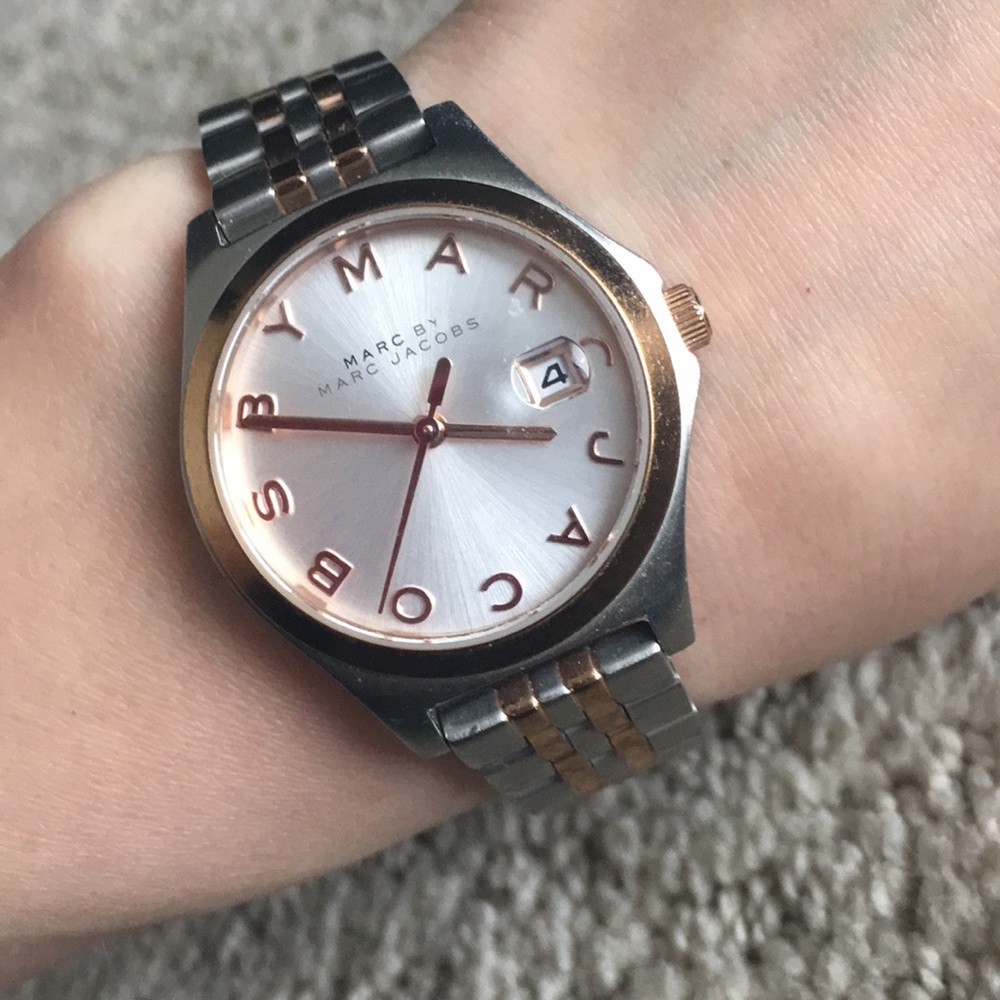 Marc jacobs simple watch